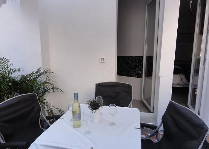 Lux * Pula