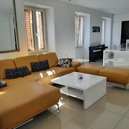 Lux Apartamento Pula